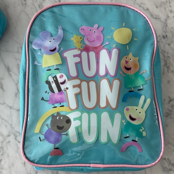 Peppa Pig Backpack and Lunchbox Set - Picture 2 of 9